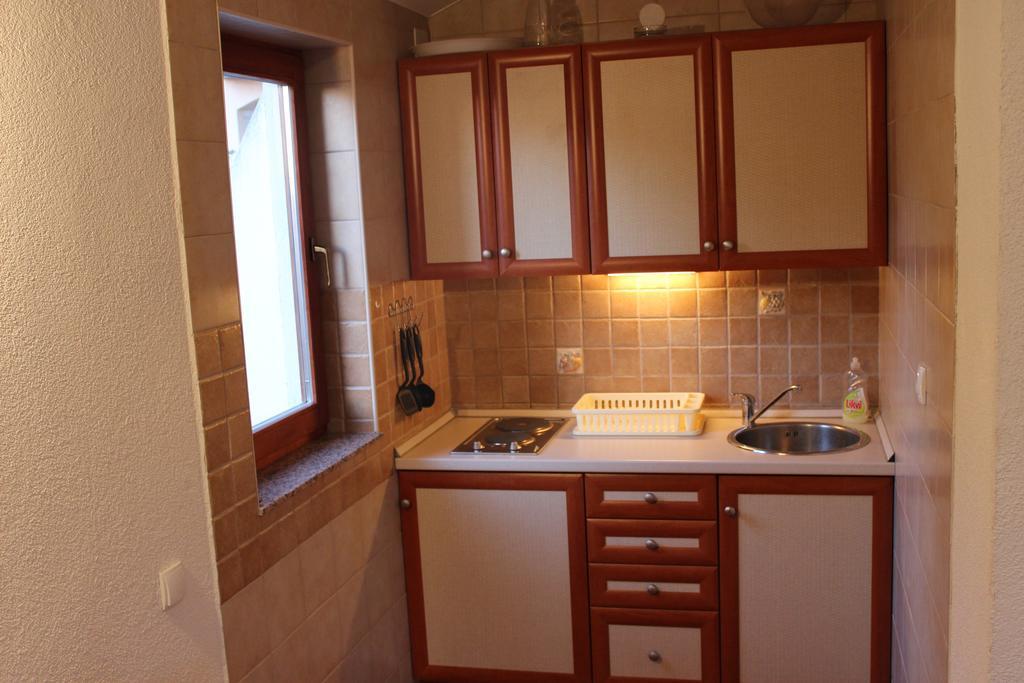 Apartments Marszalek Novalja Kamer foto