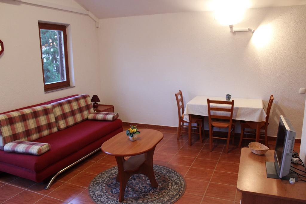Apartments Marszalek Novalja Kamer foto