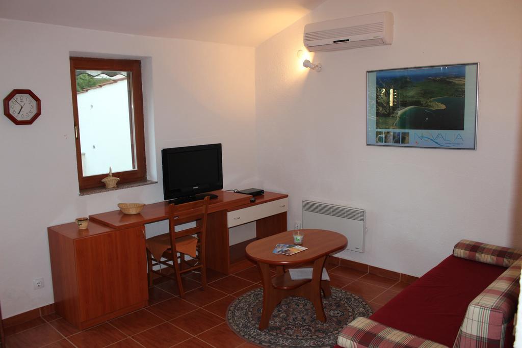 Apartments Marszalek Novalja Kamer foto