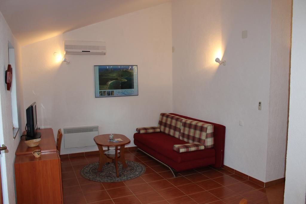 Apartments Marszalek Novalja Kamer foto